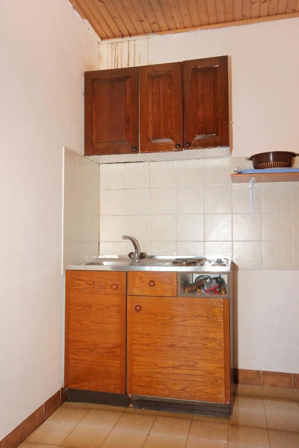 Apartments And Rooms By The Sea Mandre, Pag - 3557 Kolan Exterior photo