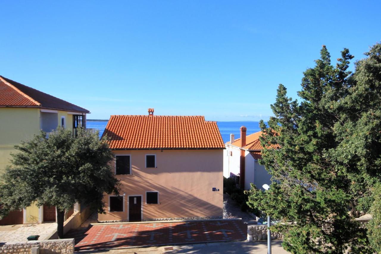 Apartments And Rooms By The Sea Mandre, Pag - 3557 Kolan Exterior photo