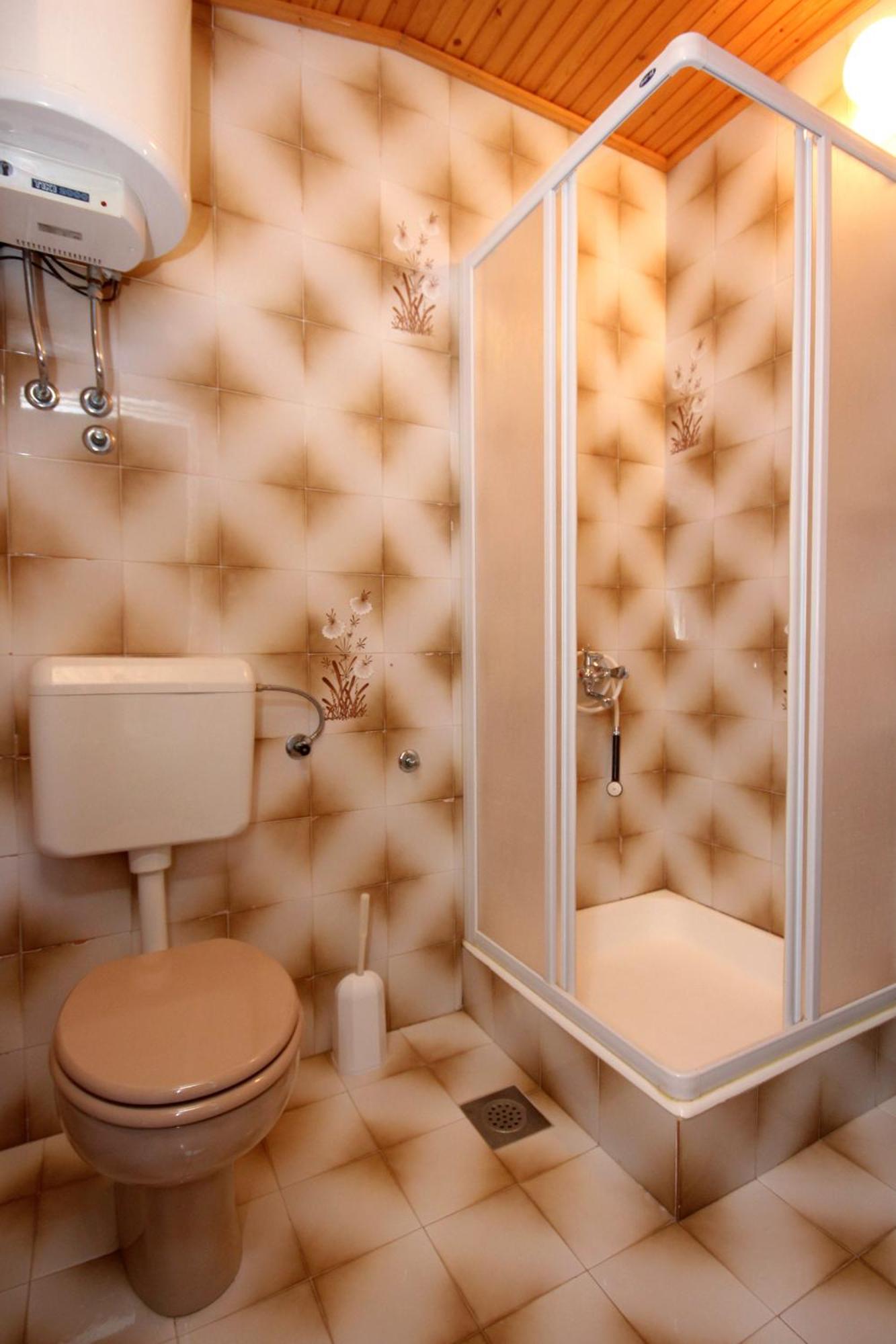 Apartments And Rooms By The Sea Mandre, Pag - 3557 Kolan Room photo